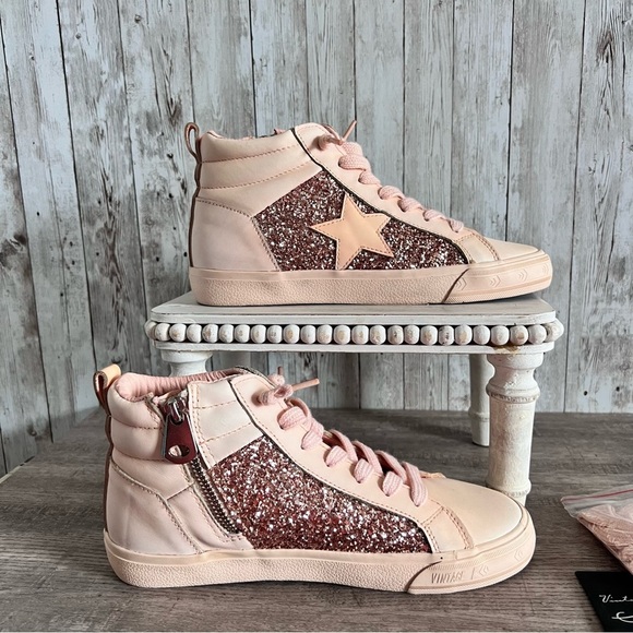 VINTAGE HAVANA NEW Womens Alexis Glitter High Top Sneakers Beige Size 7.5 - Picture 2 of 6